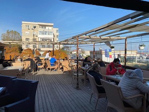 FOTO Un restaurant din România nu mai acceptă plata cu carduri de la bănci austriece și a oprit comercializarea produselor din Austria