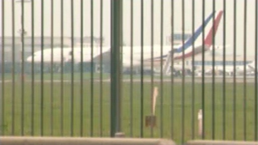 Aeronava președintelui Macron a aterizat la București pentru alimentare la întoarcerea din China