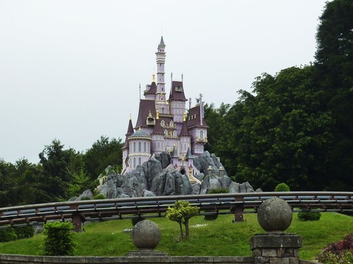 Sute de salariați de la Disneyland Paris au intrat în grevă 