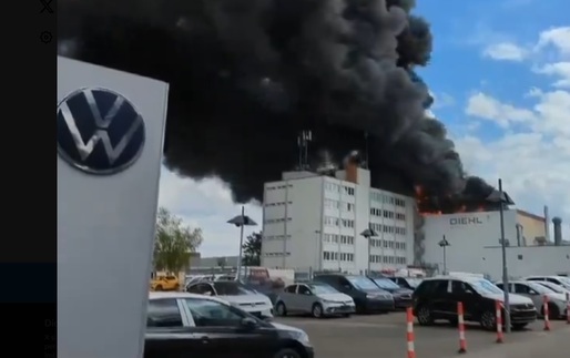 VIDEO Incendiu puternic la o fabrică de armament din Berlin, peste 160 pompieri chemați. Producea sistemul de apărare antiaeriană furnizat și Ucrainei. A generat un nor toxic