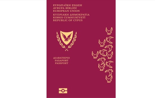 Cipru retrage zeci de pașapoarte „de aur” acordate unor oligarhi