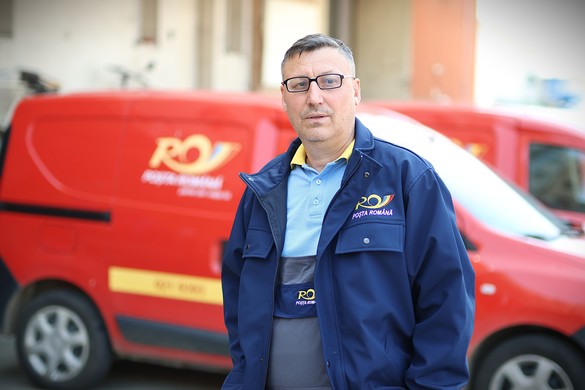 FOTO Poșta Română alocă 2,5 milioane de lei pentru uniformele angajaților