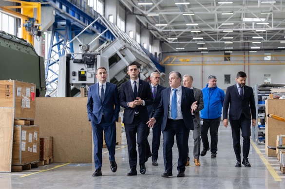 FOTO Uzina Mecanică București, care produce transportoare blindate Piranha, și producția de drone în România - propuse la finanțare prin Programul SAFE
