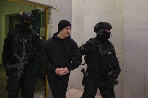 Imagini cu Horațiu Potra, alături de fiu, adus în România FOTO