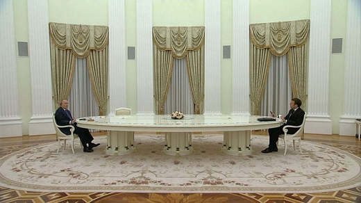 Macron, gata să reia dialogul cu Putin