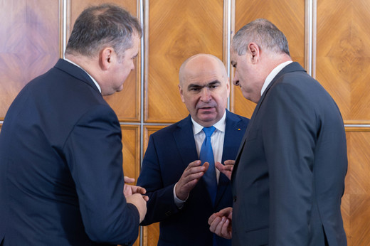 Cseke i se plânge lui Bolojan că îi pleacă angajații la alte ministere pentru salarii mai mari și cere plafonarea sporurilor