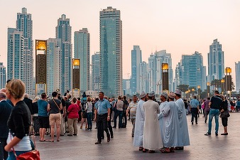 Milionarii din Dubai plătesc adevărate averi pentru a scăpa din calea rachetelor iraniene