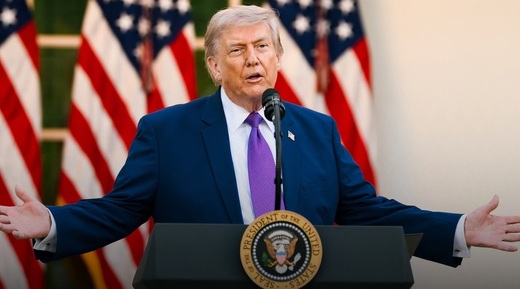 Războiul comercial SUA - Canada se intensifică. LISTA lui Trump - Americanii nu vor mai putea aduce din Canada băuturi alcoolice, lactate sau motociclete