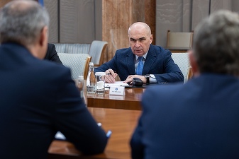 VIDEO Bolojan vrea eliminarea sau reducerea impozitului pe cifra de afaceri: Până la Crăciun vom lua decizia într-o ordonanță trenuleț