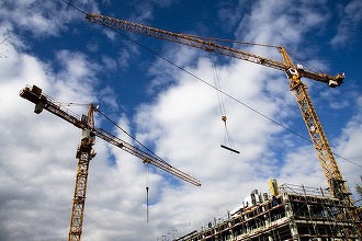 Guvernul dă posibilitatea primăriilor să împrumute mai mulți bani în acest an. Fondurile sunt necesare pentru proiecte de investiții