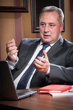 ULTIMA ORĂ Șeful Vămii, reținut de Parchet - surse Profit.ro