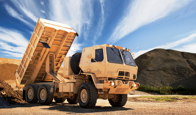 România cumpără camioane militare de la o corporație americană ce deține o fabrică și la Mediaș