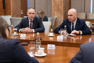 FOTO Bolojan și Nazare au discutat cu reprezentanții agenției Fitch, care va actualiza în curând ratingul României
