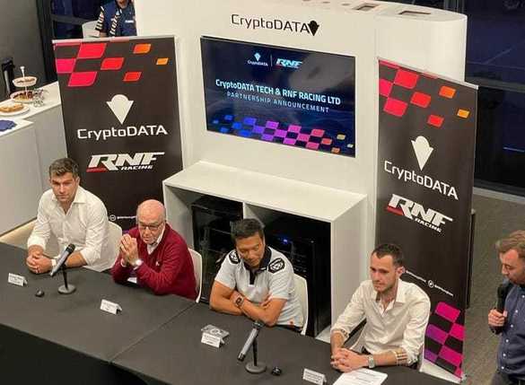 FOTO CryptoDATA Tech, vizând statutul de unicorn, cumpără, în premieră pentru România, pachetul majoritar de acțiuni al unei echipe din MotoGP