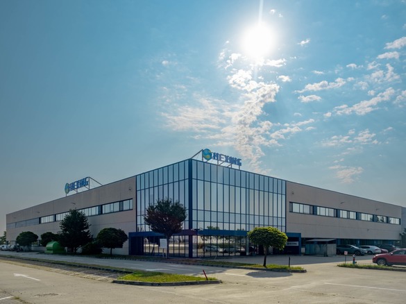 FOTO Hexing, grup industrial chinez, anunță cifra după primul an în România