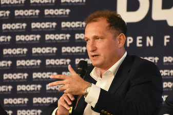 VIDEO Laurențiu Ispir, Booster Capital: Da, suntem în recesiune, dar nu peste tot. Sunt sectoare “hot” în România. Au învățat că se pot cumpăra unii pe alții - Profit Piața de Capital.forum