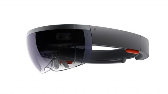 VIDEO&FOTO Ochelarii de realitate mixtă Microsoft HoloLens vor fi disponibili și în România