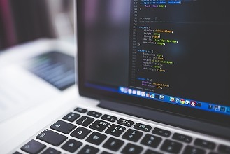 2025 pentru NTT Data, tras la indigo cu 2024: declin al afacerilor și menținere pe pierdere