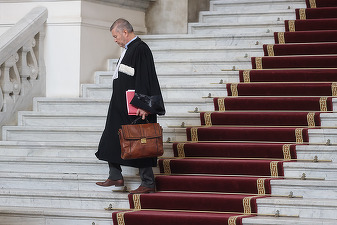 „Risc de blocaj operațional major la sistemul de asistență judiciară”: Licitație de aproape 3,5 milioane de euro pentru a digitaliza activitatea avocaților