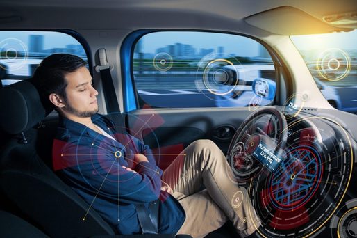 Șoferii se vor putea uita la filme, la volanul mașinilor autonome