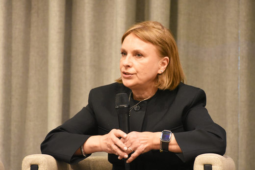 VIDEO Surpriză la Poșta Română. Aduce o rețea de lockere. Irina Purcaru: Am pierdut timp pentru că nu am investit în segmentul e-commerce, dar am recuperat în ultimii ani - Profit E-commerce