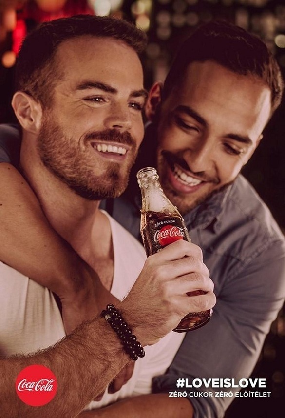 FOTO Coca-Cola prezintă o reclamă pro-LGBTQI în Ungaria stârnind controverse. Liderul partidului Fidesz cere boicotarea campaniei