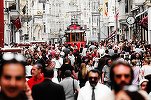 Turcia va relaxa restricțiile în timpul zilei, dar interdicțiile de circulație nocturne și în weekend vor fi menținute