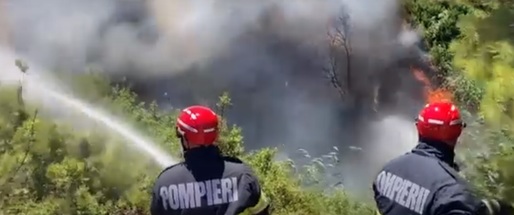 VIDEO Incendiile se dezlănțuie din nou în Grecia. Pompierii români "eroi" intervin 