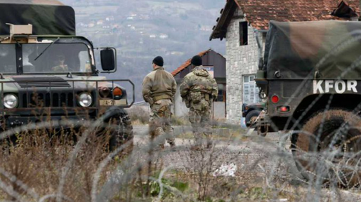 Serbia își plasează trupele de la granița cu Kosovo în alertă de luptă