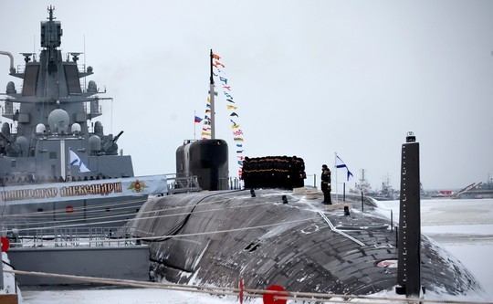 FOTO Putin a vizitat un șantier naval pentru a vedea cu propriii ochi noile submarine nucleare rusești