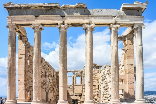 Atena a câștigat anul doar 42 de cenți de pe urma fiecărui turist. Primarul reacționează