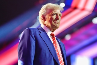 CNN - Trump a ajuns într-o poziție jenantă, în care este constant jucat pe degete de Putin