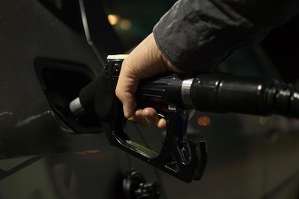 Polonia impune un impozit de 60% pe profiturile excepționale înregistrate de companiile petroliere în urma războiului din Iran
