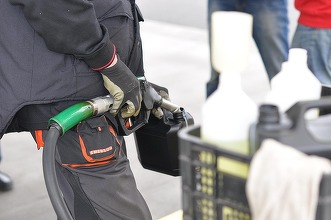 Prețul benzinei explodează în cel mai mare oraș din Crimeea