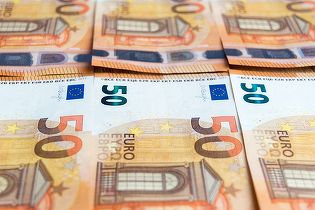 ANUNȚ Bulgaria renunță de astăzi la afișarea dublă a prețurilor, în leva și în euro