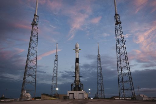 SpaceX lansează primii sateliți din viitoarea constelație Starlink ce va furniza internet rapid în întreaga lume