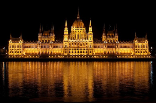 Ungaria va construi cu 1 miliard euro, lângă Dunăre, un oraș alimentat cu energie verde