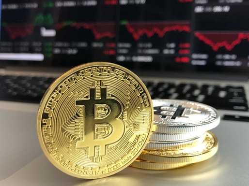 Capitalizarea de piață a bitcoin a atins 1.000 de miliarde de dolari pentru prima dată din 2021. Criptomoneda, la maximul ultimilor peste 2 ani