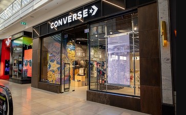 Nike continuă concedierile și dă afară angajați de la Converse