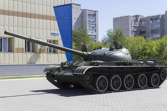 Nouă dispută pe Pilonul II. Bolojan susține planul ca fondurile de pensii să investească în industria de armament. ASF este rezervată și recomandă aviz CSAT: Nu există companii românești pe bursă, pensiile vor finanța firme străine!