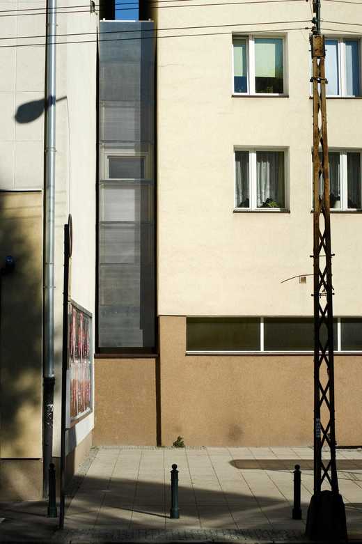 Casalux.ro - FOTO Cea mai îngustă casă din lume. Are 90 cm lățime și sub 15 mp utili