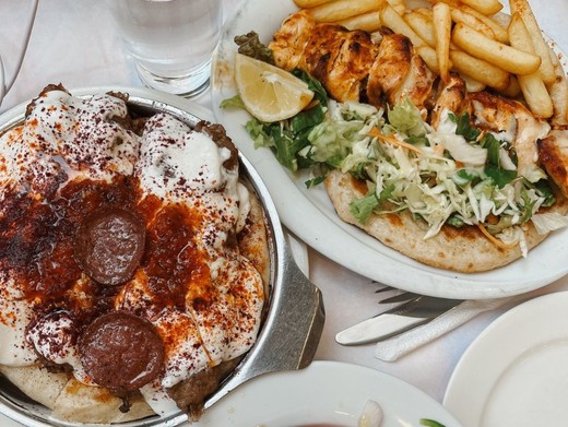 Bucuresti.ro - Souvlaki, gyros și fructe de mare. Restaurante cu specific grecesc din București