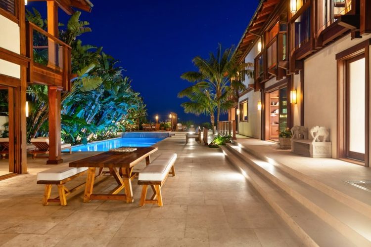 Casalux.ro - FOTO Pierce Brosnan își vinde vila din Malibu