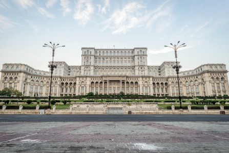 Circulaţie restricţionată în zona Palatului Parlamentului, pentru concursul de ciclism Bucharest Bike Break 