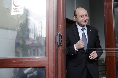 Traian Băsescu a dat declaraţii la Parchetul instanţei supreme în dosarul de spălare de bani