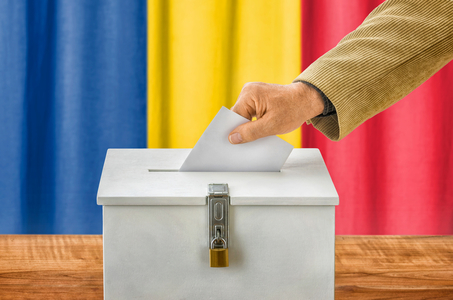 Aproximativ 80.000 de buletine de vot pentru alegerile la Primăria Paşcani vor fi retipărite, numele unui candidat fiind scris greşit