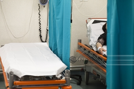 GSP: Imagini cu un pacient cu o rană invadată de viermi, la Secţia ATI a Spitalului de Arsuri din Capitală