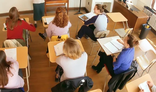 Ministerul Educaţiei schimbă metodologia examenului de definitivat pentru profesori