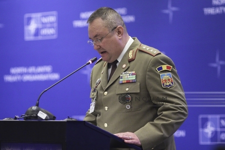 Generalul Nicolae Ciucă, şeful SMG: Se caută soluţii pentru constituirea unui element de comandă şi control pentru Marea Neagră