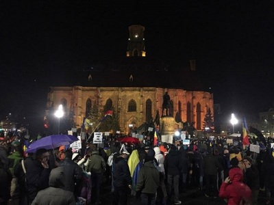 Aproximativ 10.000 de oameni au manifestat la Cluj, în a şaptea seară de proteste